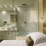 Otel Ponte Vecchio & 4*