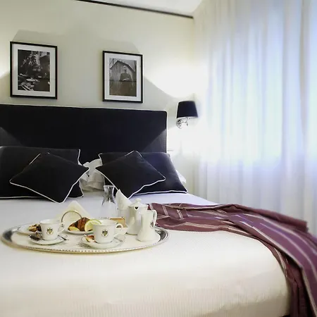 Ponte Vecchio & 4* Florence