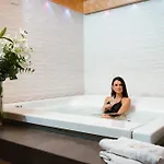 Ponte Vecchio & מלון 4*