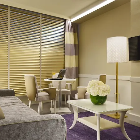 ポンテ ヴェッキオ スイーツ&スパ ホテル 4*