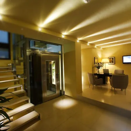 ポンテ ヴェッキオ スイーツ&スパ 4* フィレンツェ